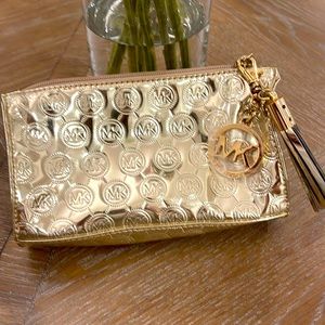 Michael kors cosmetics bag